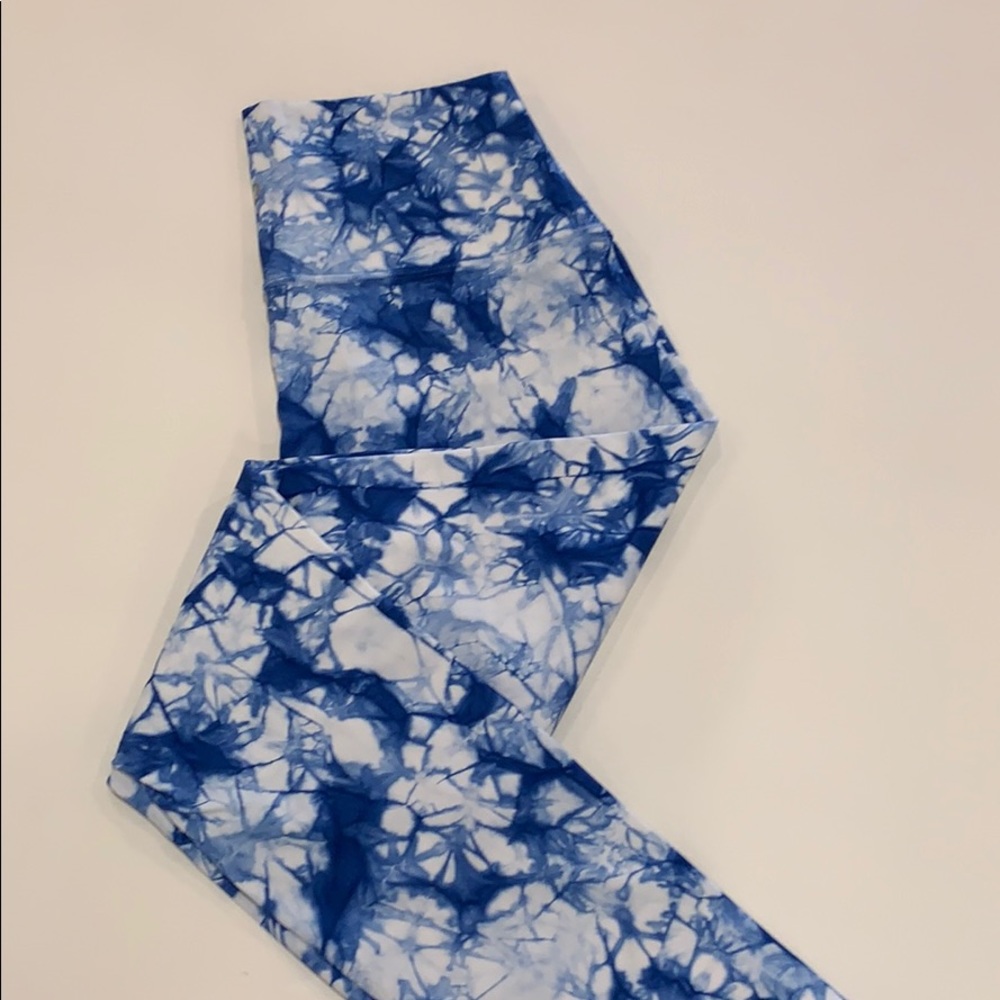 Lululemon leggings blue and white tie dye